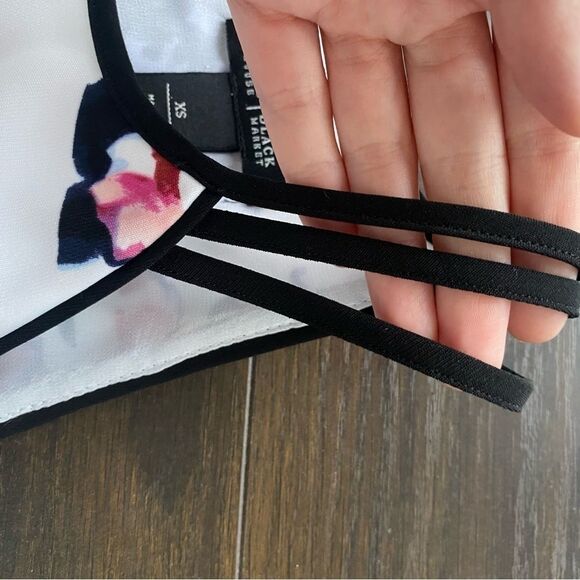 WHITE HOUSE BLACK MARKET | floral blouse - Picture 3 of 11